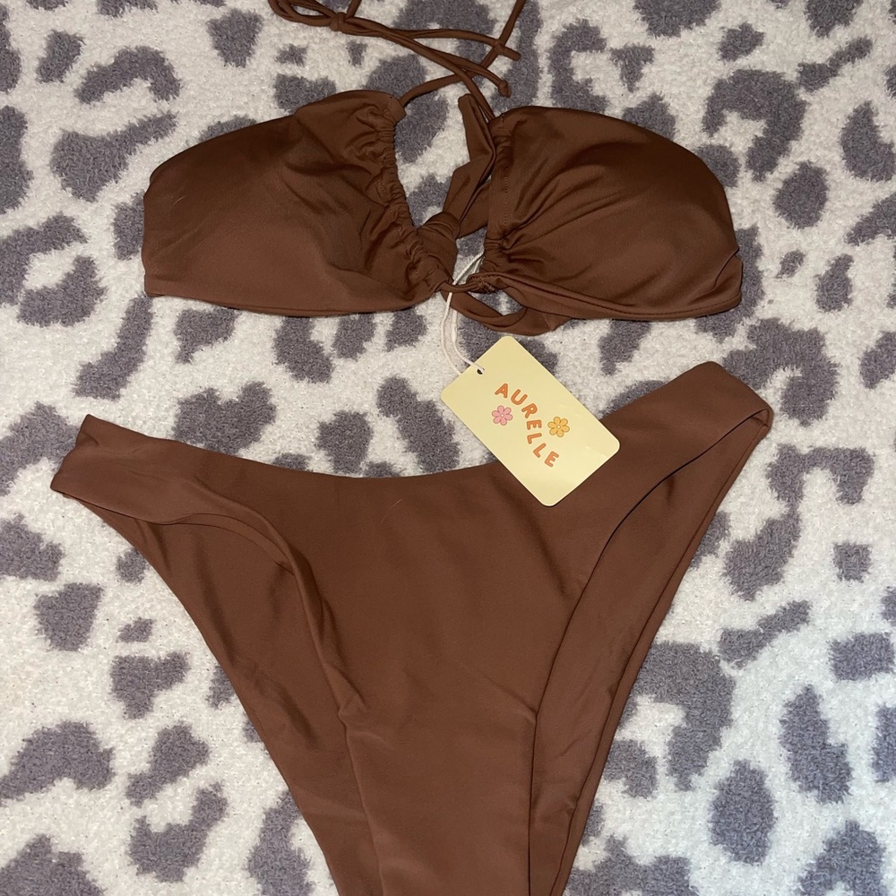 Aurelle swim Brunette bikini. Full set, brand new never worn with tags and liner